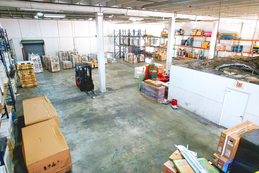 9905-10135 NW 88th Ave, Medley, FL for lease - Interior Photo - Image 3 of 4