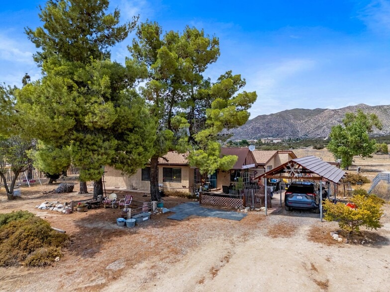 37852 Montezuma Valley Rd, Ranchita, CA for sale - Primary Photo - Image 1 of 35