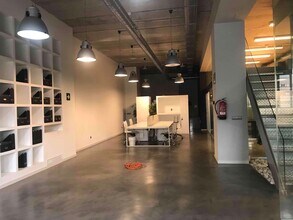 Office in Madrid, Madrid for lease Interior Photo- Image 2 of 23