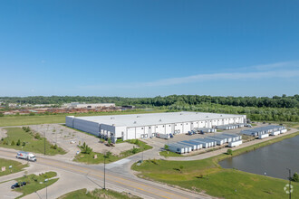 1000 Premier Pky, Saint Peters, MO - aerial  map view