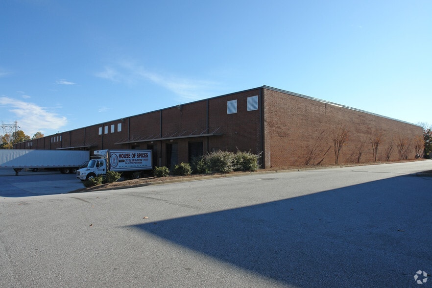 6115 Northbelt Dr, Norcross, GA à louer - Photo du bâtiment - Image 2 de 4