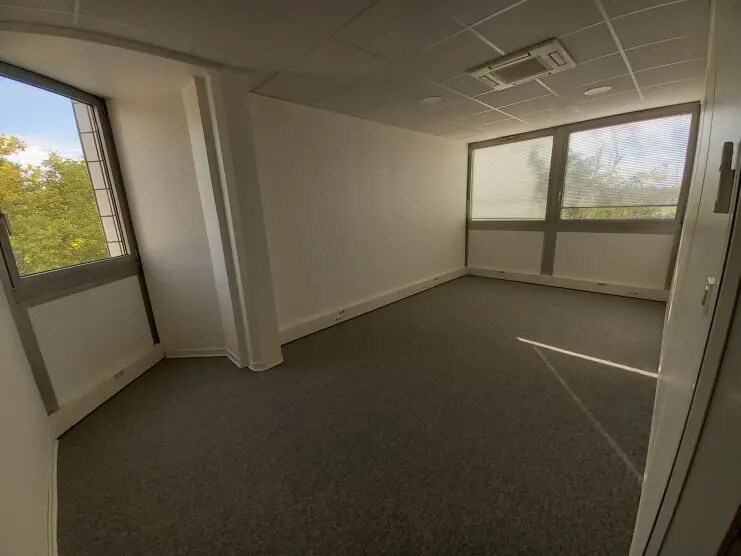 Office in Blagnac for lease - Interior Photo - Image 2 of 9