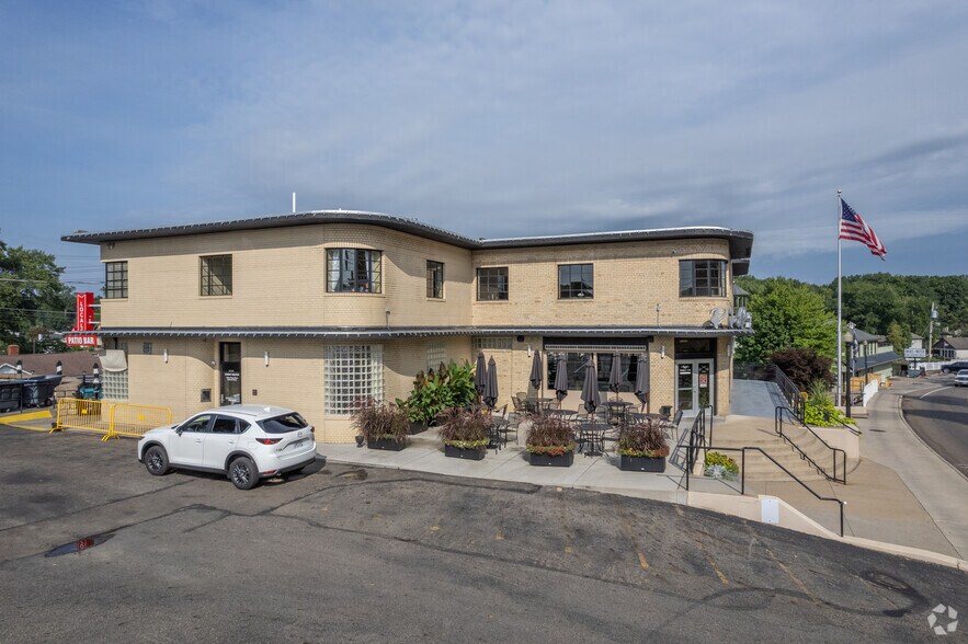 530 Portage Lakes Dr, Akron, OH for sale - Primary Photo - Image 1 of 7