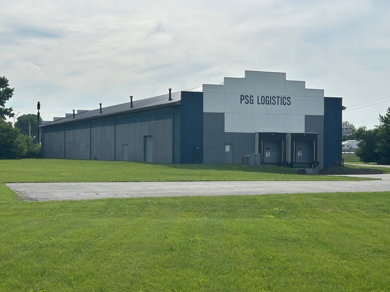 302 Sam Ralston Rd, Lebanon, IN à vendre - Photo du bâtiment - Image 3 de 12