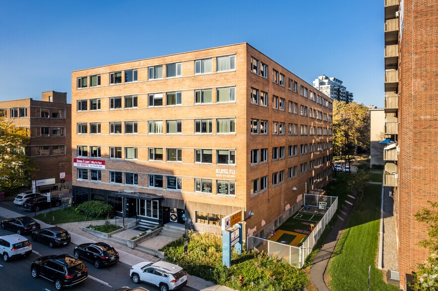 3281-3295 Boul Cavendish, Montréal, QC à vendre - Photo principale - Image 1 de 5