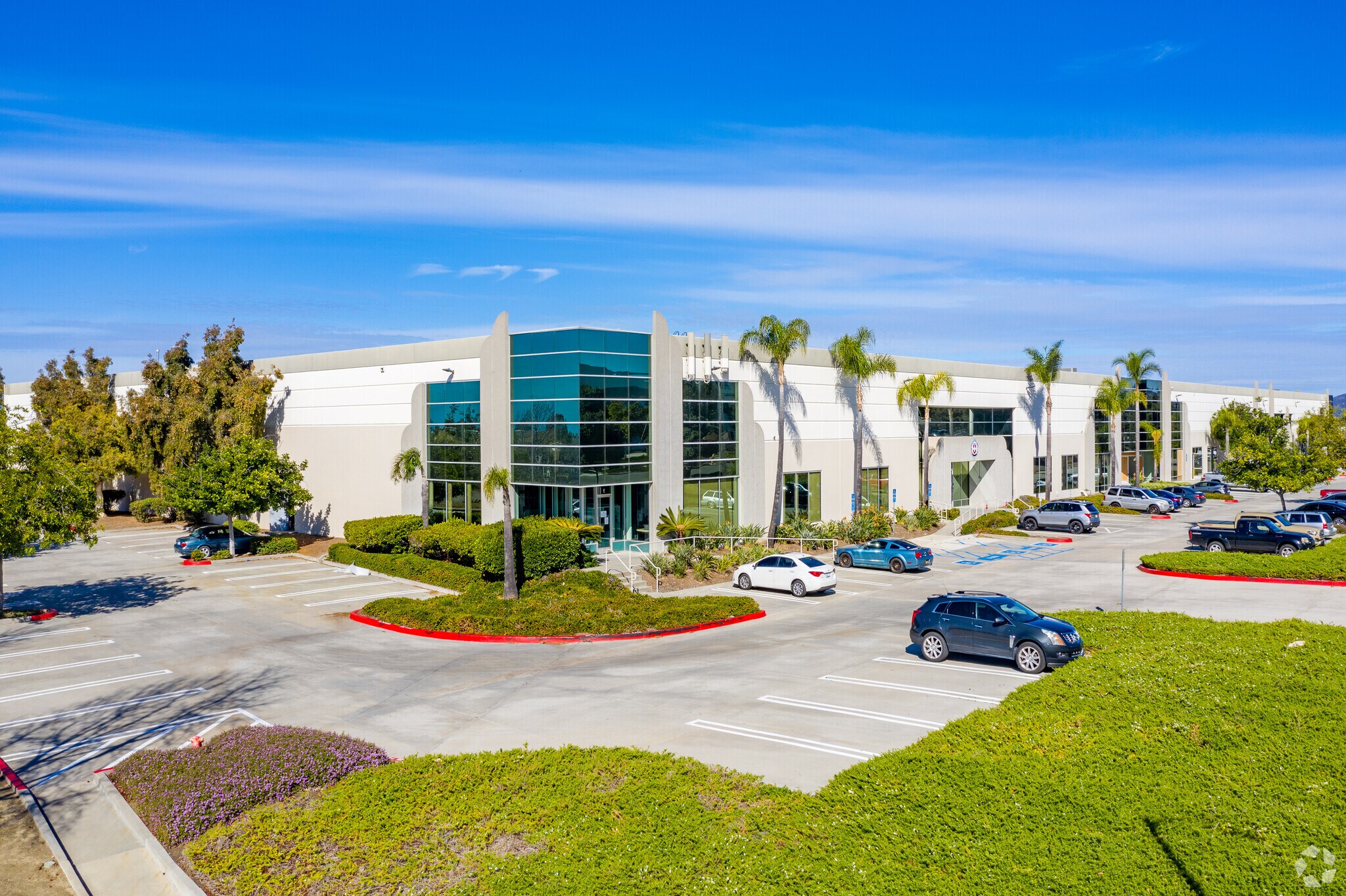 2611 Commerce Way, Vista, CA à vendre Photo principale- Image 1 de 1