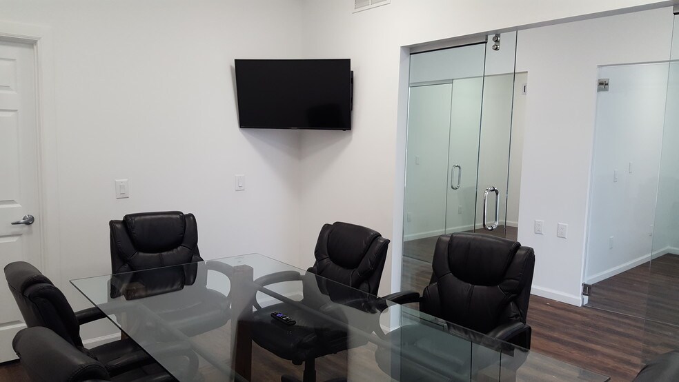 1689 E Main St, Columbus, OH à louer - Photo intérieure - Image 2 de 20