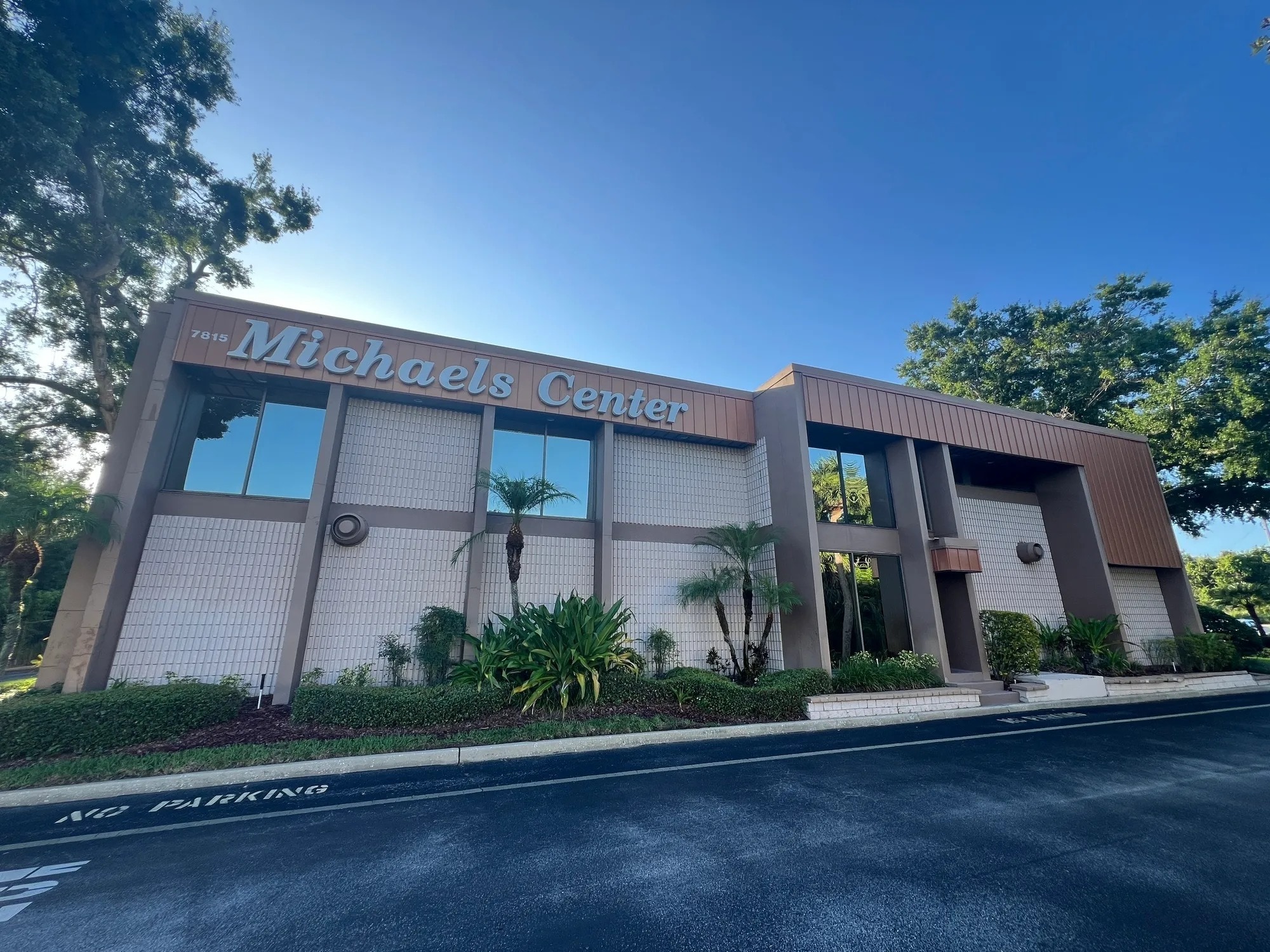 7815 N Dale Mabry Hwy, Tampa, FL for lease Building Photo- Image 1 of 11