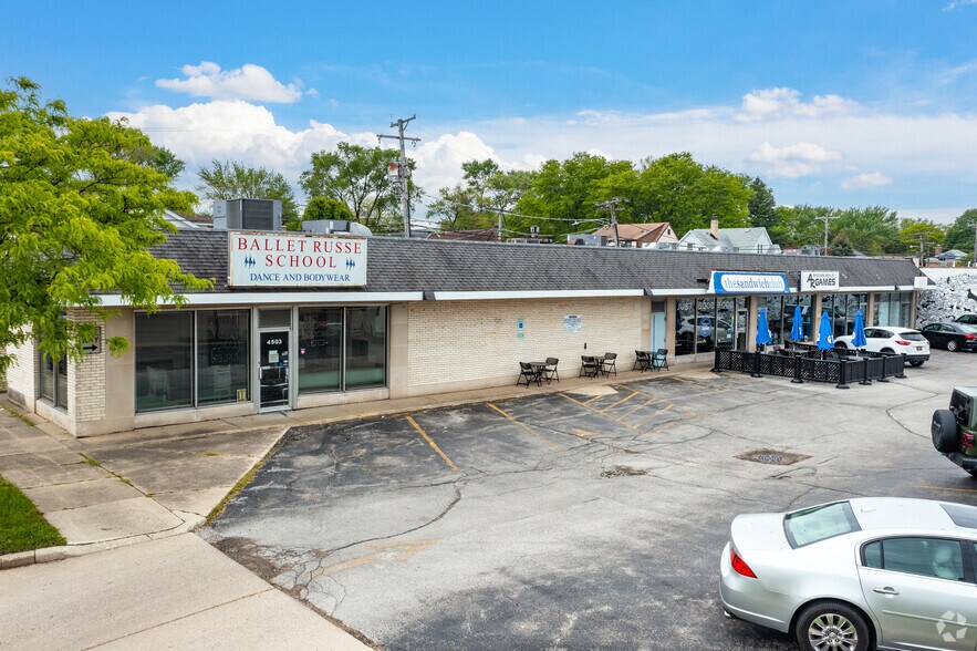 4503-4515 Oakton St, Skokie, IL à louer - Photo du bâtiment - Image 1 de 4