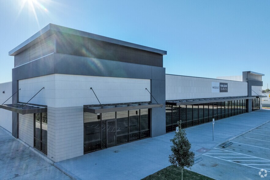 5828 Fry Rd, Katy, TX à louer - Photo du bâtiment - Image 2 de 9