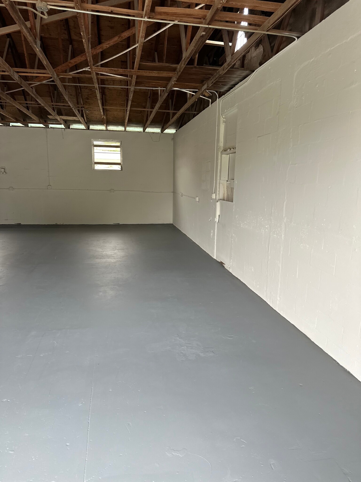 3313 Oleander Ave, Fort Pierce, FL à louer Photo du bâtiment- Image 1 de 6