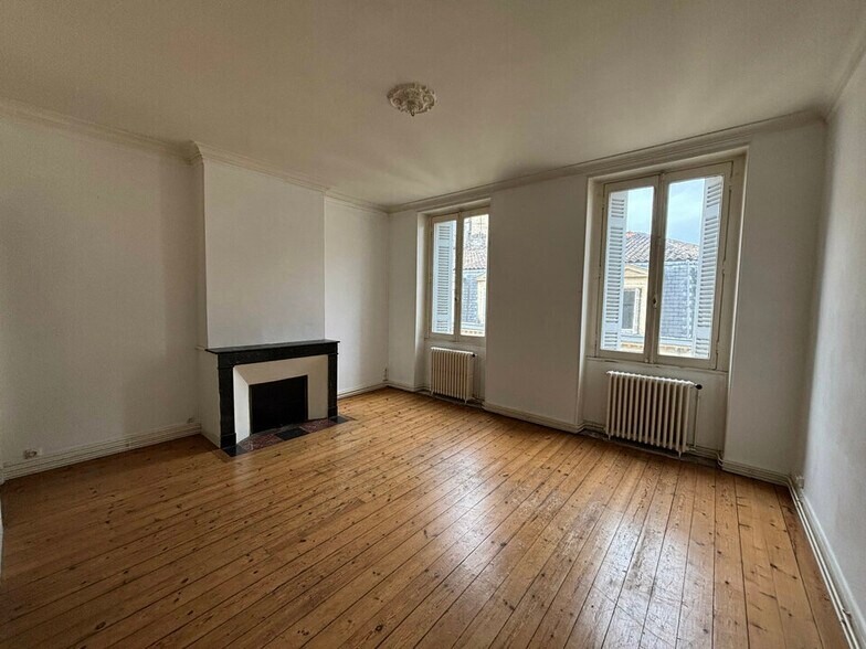 12 Rue Franklin, Bordeaux for sale - Interior Photo - Image 2 of 7