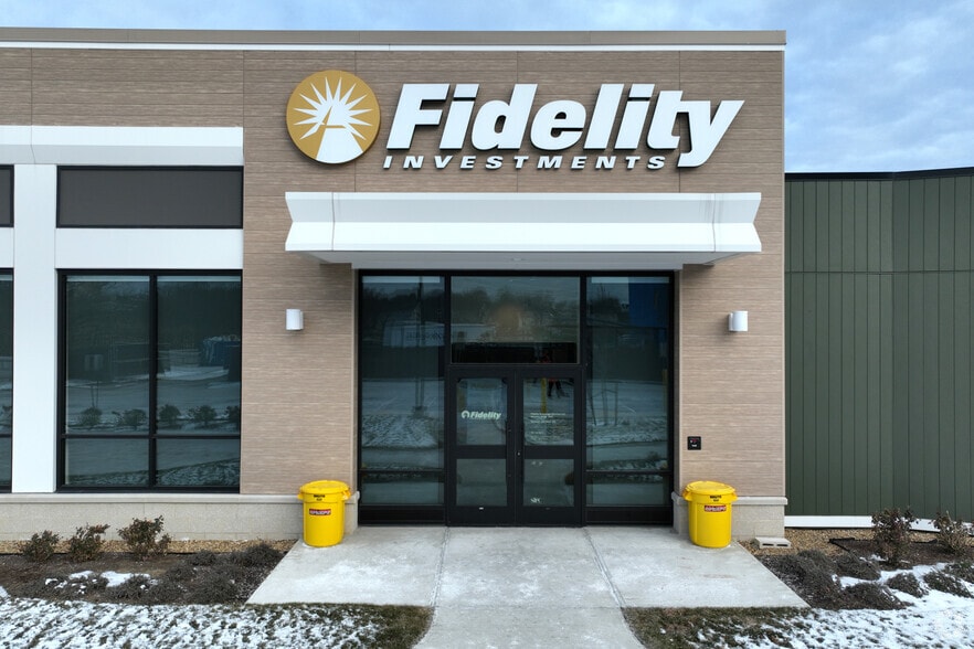 152 Endicott St, Danvers, MA à vendre - Photo du bâtiment - Image 3 de 4