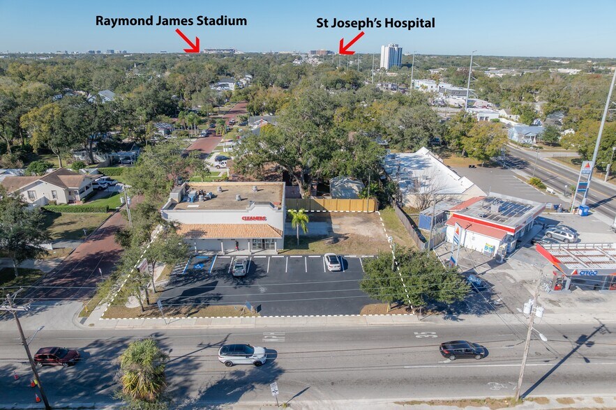 3918 N Boulevard, Tampa, FL à louer - Photo du bâtiment - Image 3 de 11