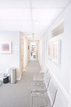 11 River St, Wellesley, MA à louer Photo intérieure- Image 2 de 9