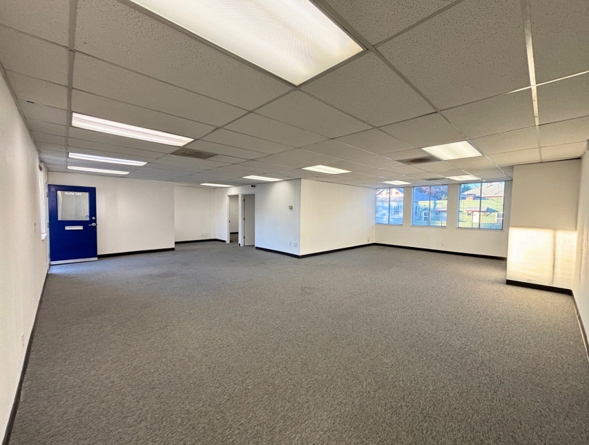 930 Alhambra Blvd, Sacramento, CA for lease Interior Photo- Image 1 of 6