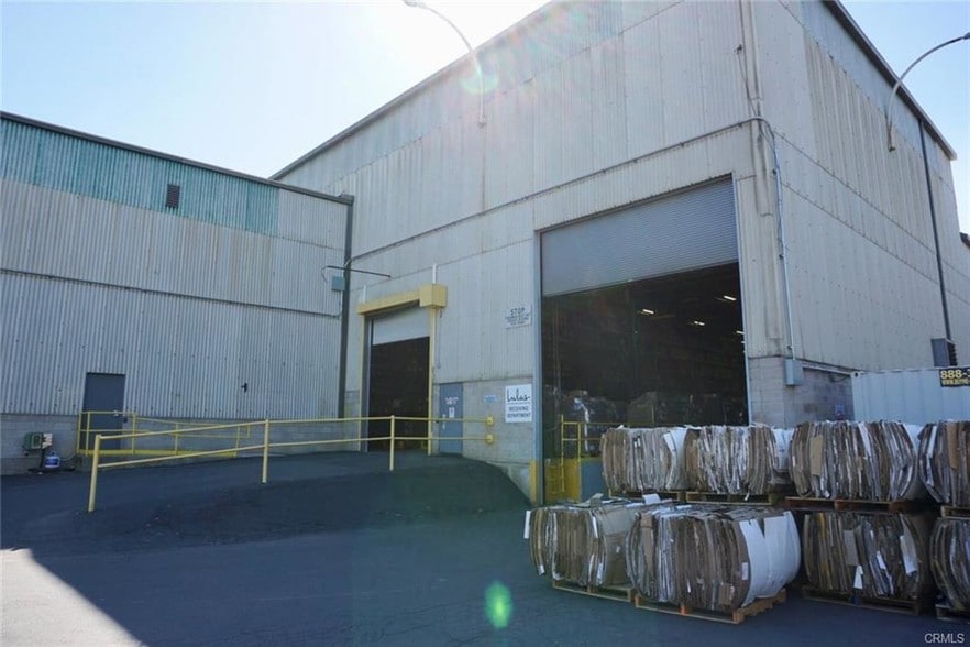 2812 Hegan Ln, Chico, CA à louer - Photo du bâtiment - Image 2 de 13