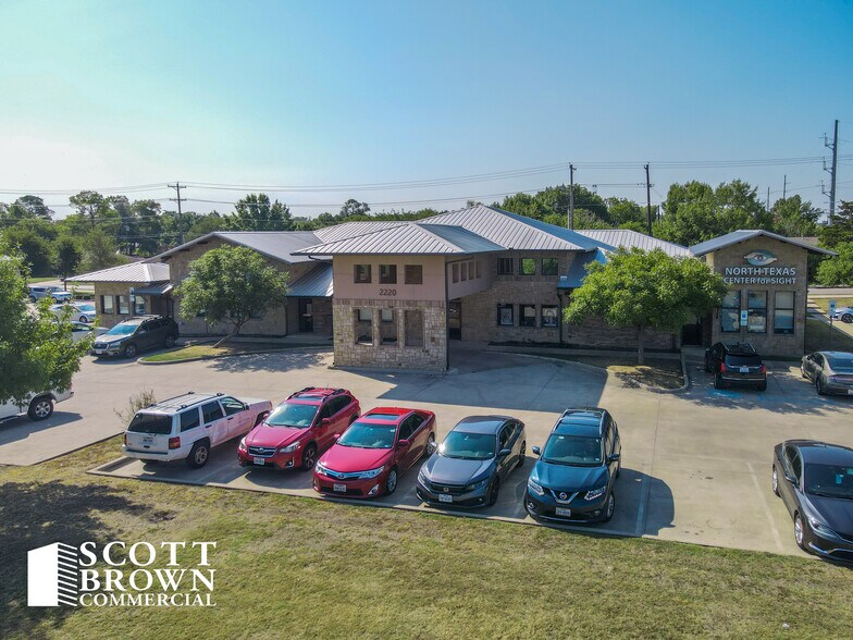 2220 Emery St, Denton, TX à louer - Photo du bâtiment - Image 2 de 7