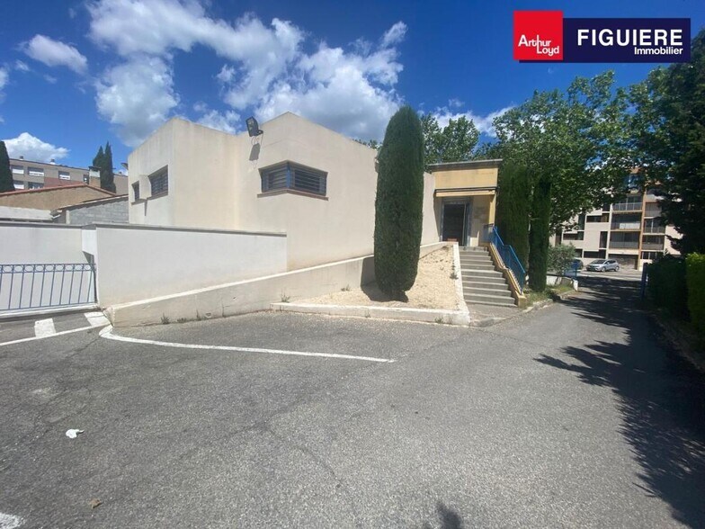 Bureau dans Salon-de-Provence à vendre - Photo du bâtiment - Image 2 de 12