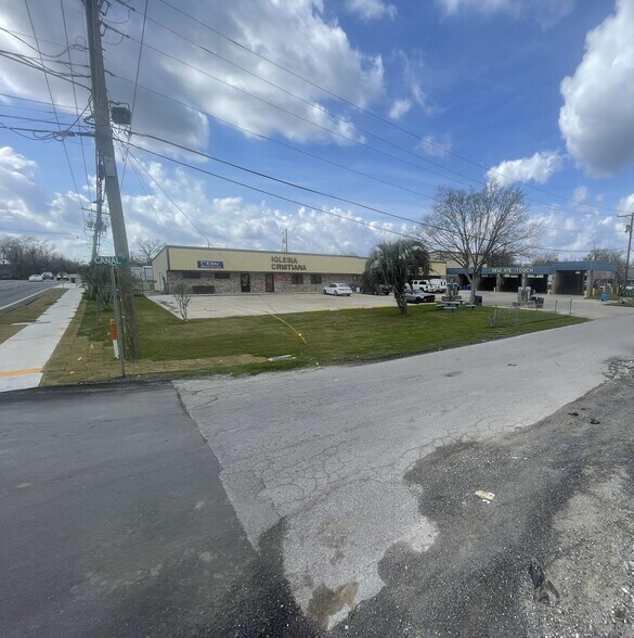 243 Canal St, Luling, LA à vendre - Photo du bâtiment - Image 2 de 12