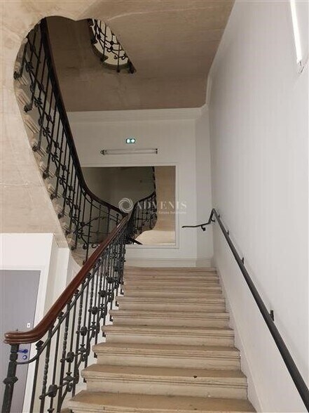Office in Nancy for lease - Interior Photo - Image 2 of 8