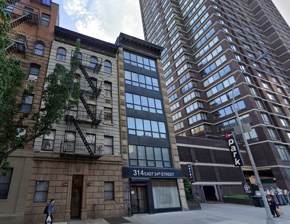 314 E 34th St, New York, NY à louer Photo principale- Image 1 de 2