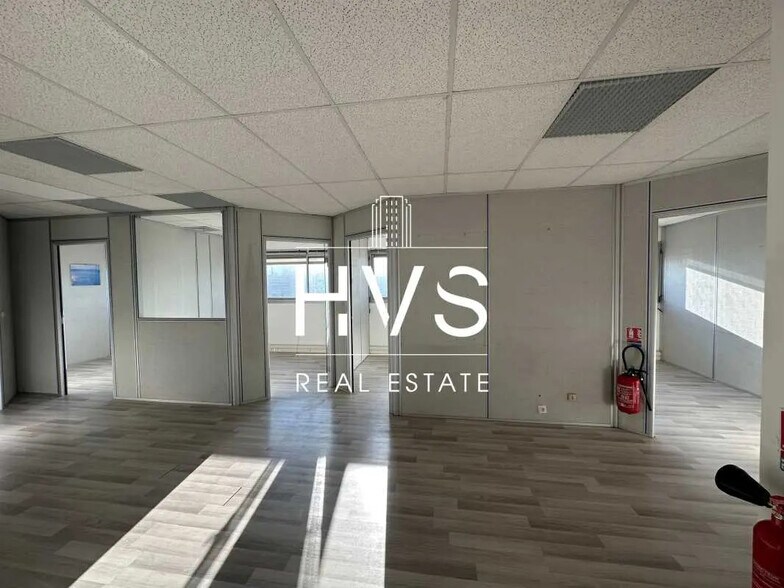 Office in Aix-en-Provence for lease - Interior Photo - Image 3 of 5