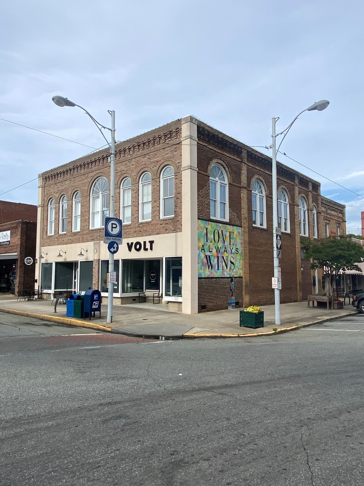 4 NE Court Sq, Graham, NC for sale Building Photo- Image 1 of 1