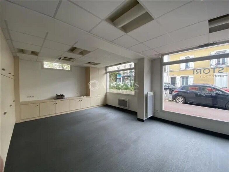 Office in Montrouge for lease - Interior Photo - Image 3 of 6