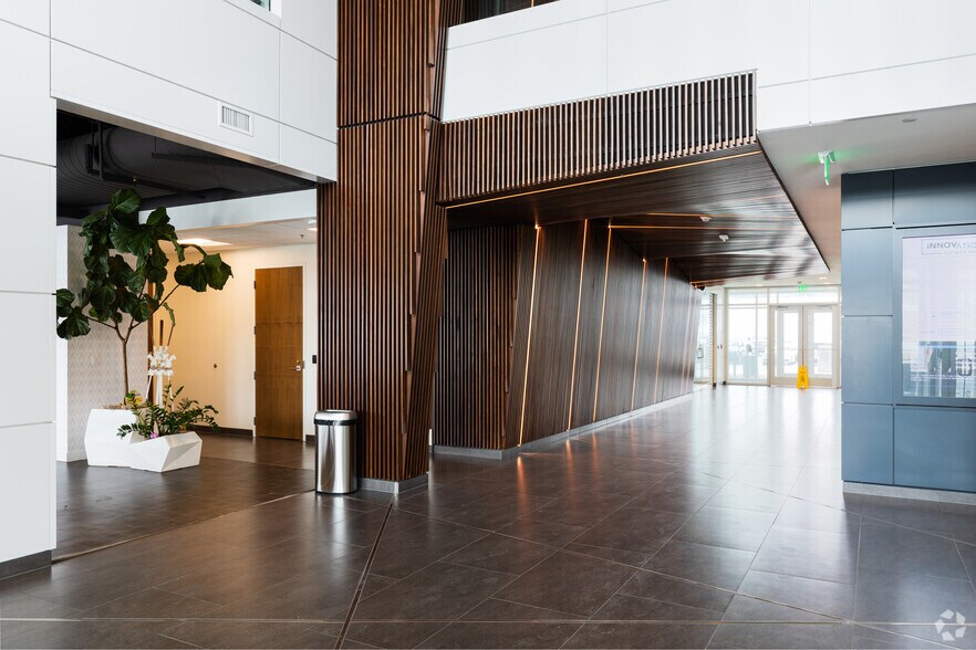 1633 W Innovation Way, Lehi, UT à louer - Hall d’entrée - Image 2 de 8