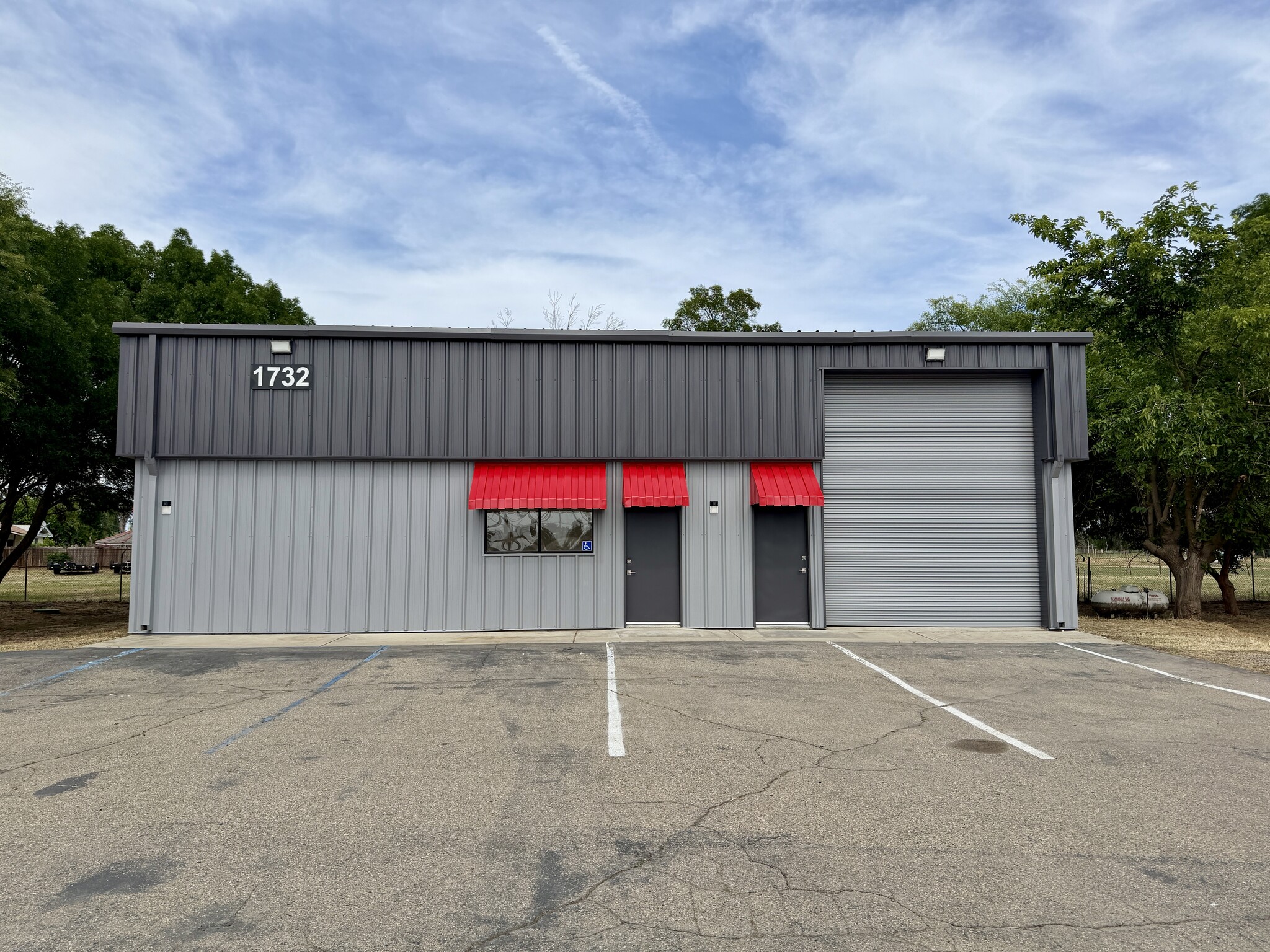 1732 E Yosemite Ave, Madera, CA for sale Building Photo- Image 1 of 16