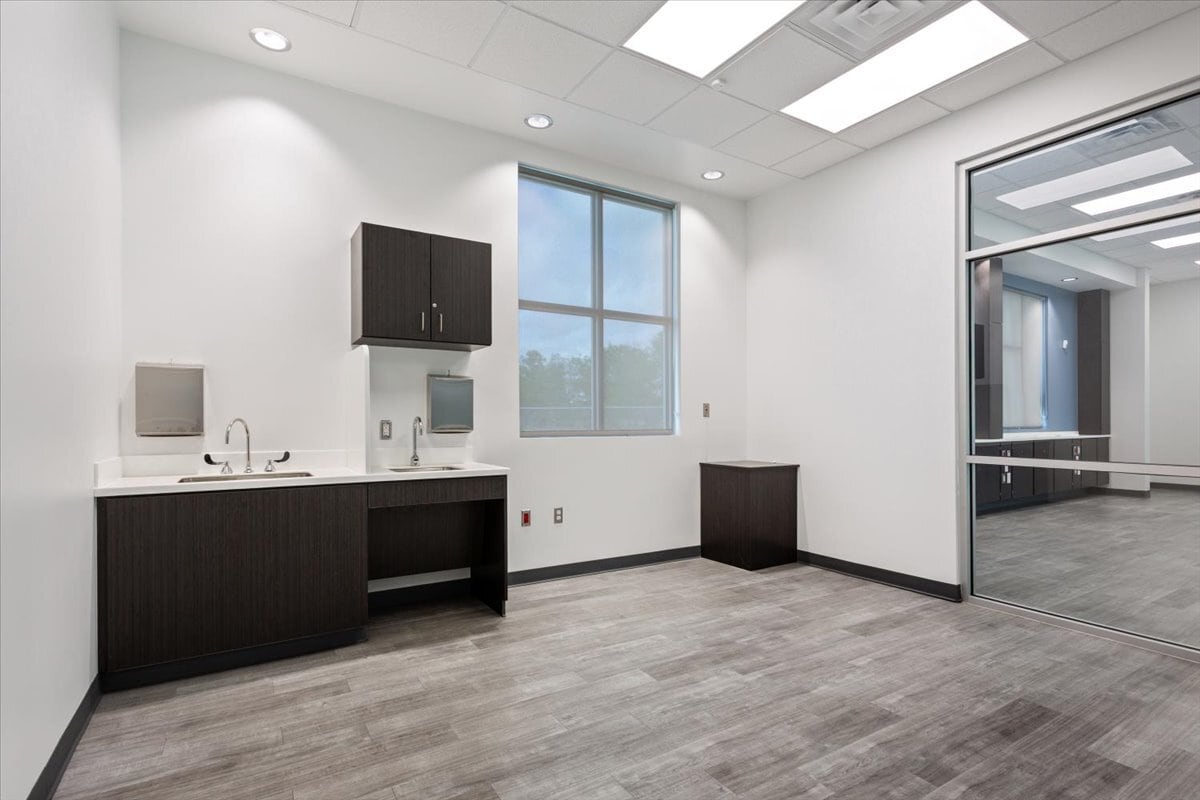 901 McClintic Dr, Groesbeck, TX for lease Interior Photo- Image 1 of 6