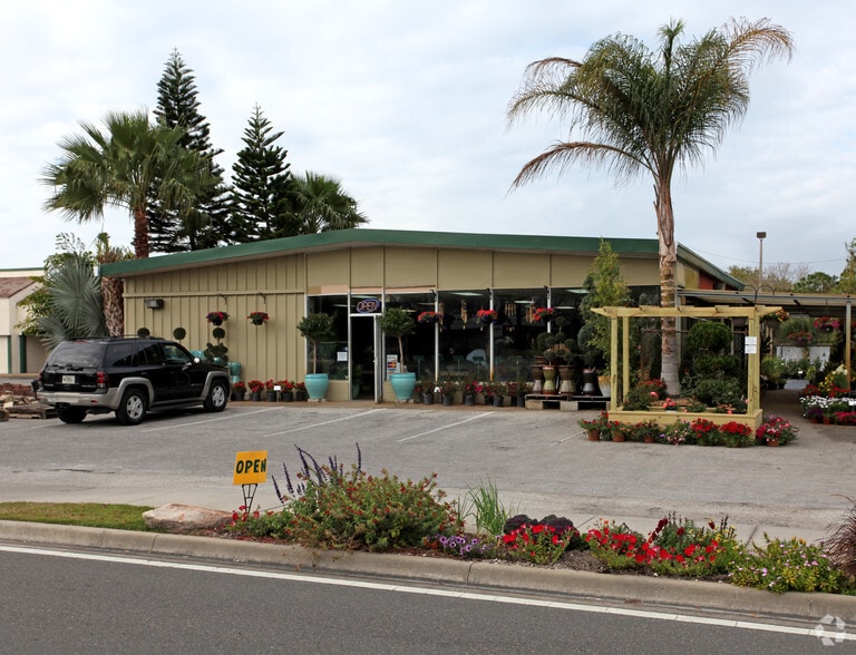 5589 Lake Howell Rd, Winter Park, FL for lease - Primary Photo - Image 1 of 4