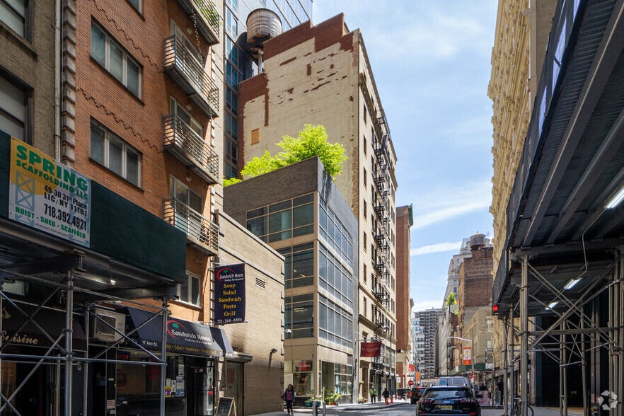 105-109 Nassau St, New York, NY for lease - Building Photo - Image 3 of 3