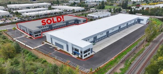 Plus de détails pour 18205 NE Sandy Blvd, Portland, OR - Industriel à vendre