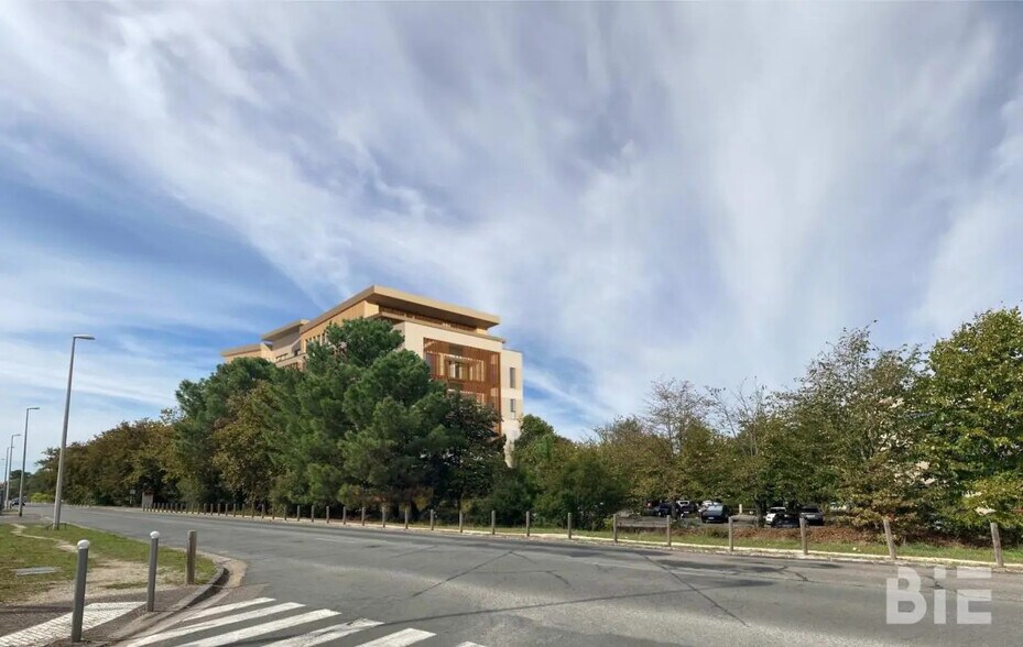 Bureau dans Pessac à louer - Photo du bâtiment - Image 3 de 15