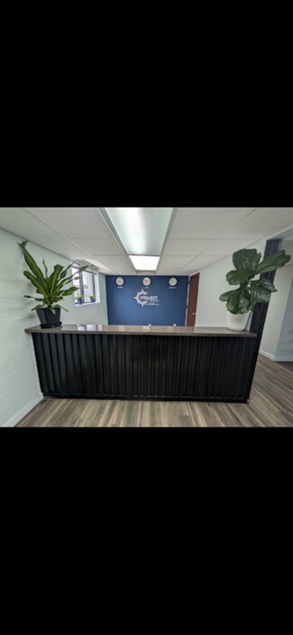 Plus de détails pour 404-406 E Fourth St, Royal Oak, MI - Bureau, Bureau/Commerce de détail à louer