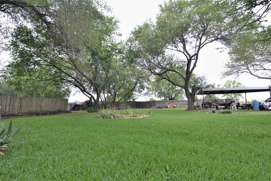 1438 S Main St, Mansfield, TX à vendre - Photo du bâtiment - Image 3 de 11