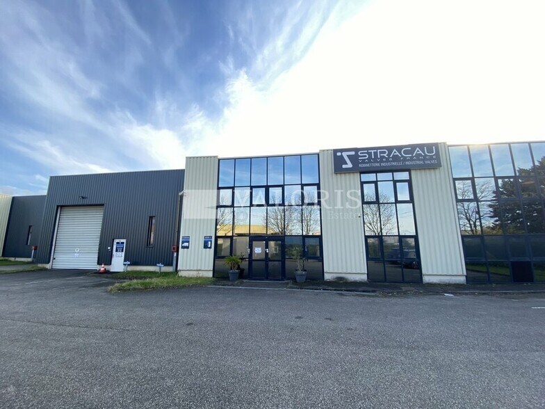 Flex dans Genas à louer - Photo du bâtiment - Image 1 de 4