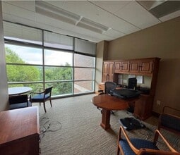 301 W Barbee Chapel Rd, Chapel Hill, NC for lease Interior Photo- Image 1 of 9