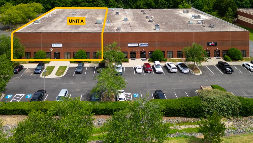 9800 Twin Lakes Pkwy, Charlotte, NC for lease - Building Photo - Image 1 of 8