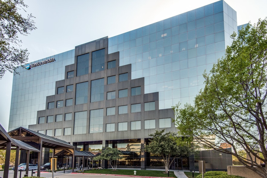 14800 Landmark Blvd, Dallas, TX for lease - Building Photo - Image 2 of 21