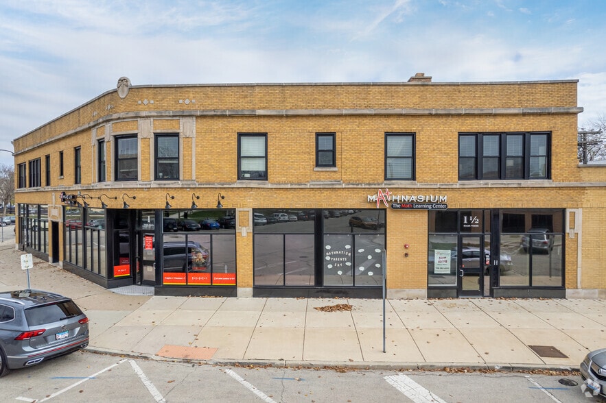 1 S Waiola Ave, La Grange, IL à vendre - Photo du bâtiment - Image 2 de 9