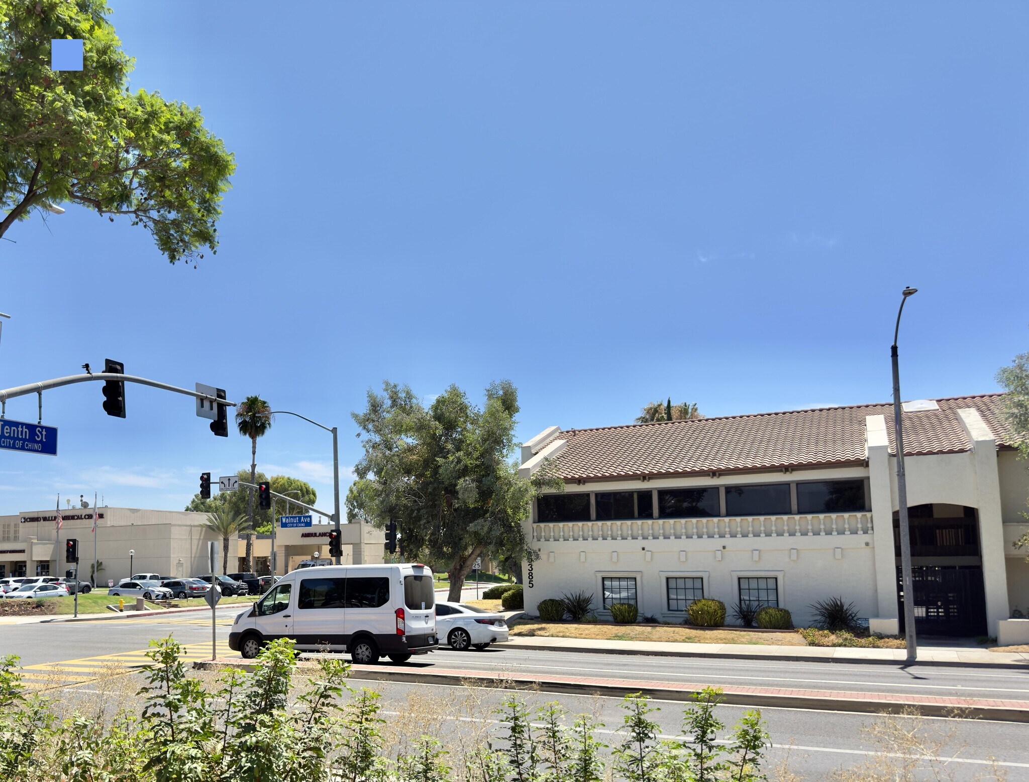 5385 Walnut Ave, Chino, CA à louer Photo du bâtiment- Image 1 de 34