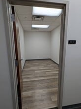 450 Airport Rd, Elgin, IL for lease Building Photo- Image 1 of 2