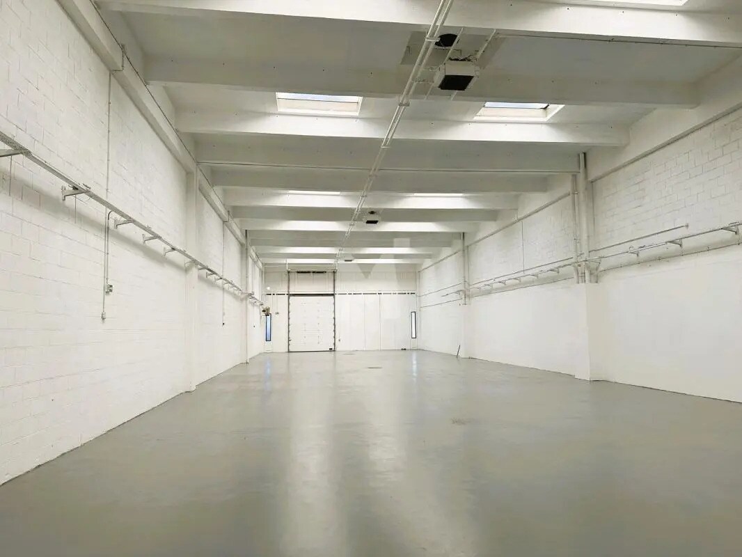 Flex in Évry-Courcouronnes for lease Building Photo- Image 1 of 10