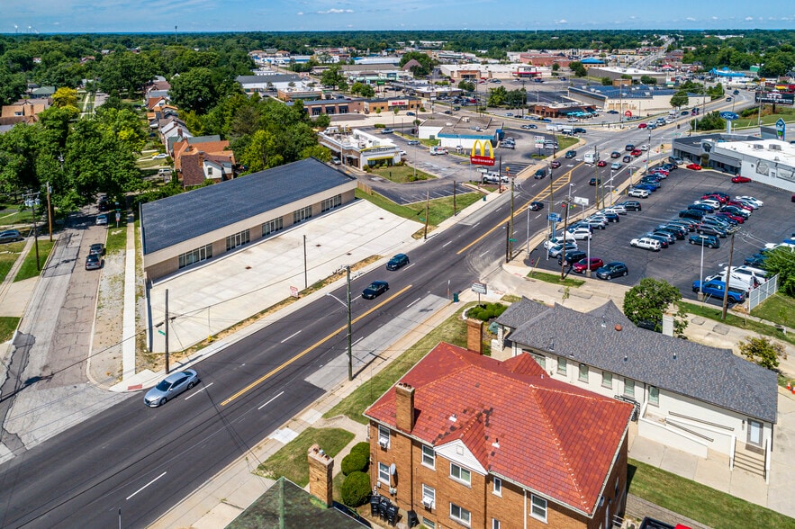 5337 Glenway Ave, Cincinnati, OH for lease - Building Photo - Image 2 of 10