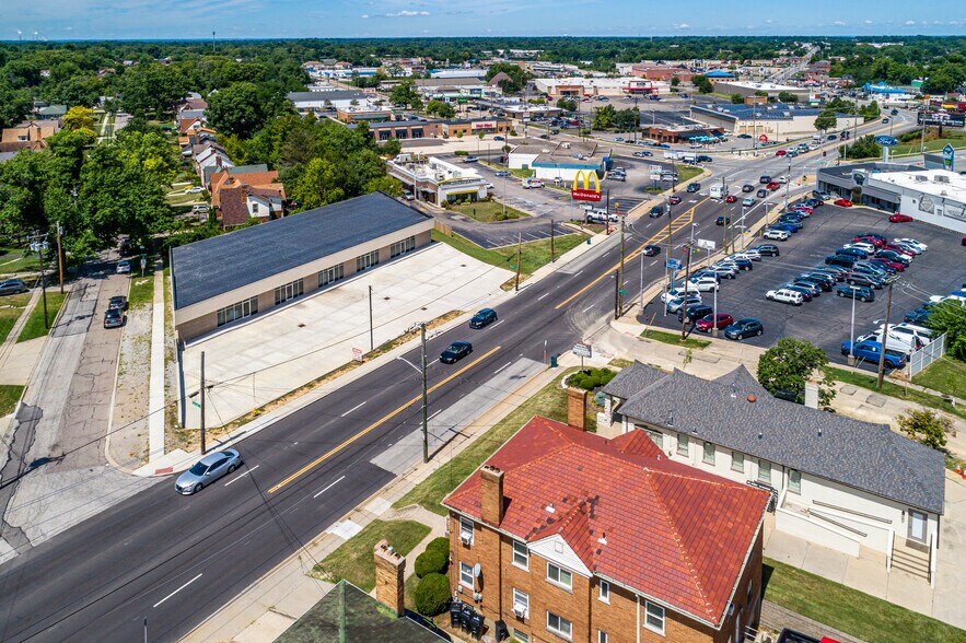 5337 Glenway Ave, Cincinnati, OH à louer - Photo du bâtiment - Image 2 de 10