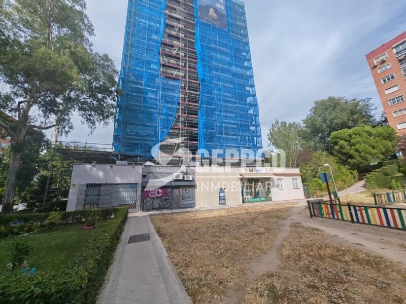 Madrid, MAD 28033 - - - Interior Photo - Image 1 of 2