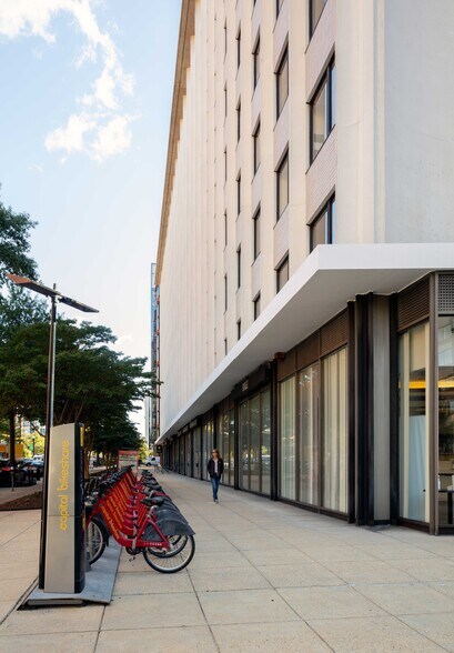 1730 Rhode Island Ave NW, Washington, DC à louer - Photo du bâtiment - Image 3 de 15